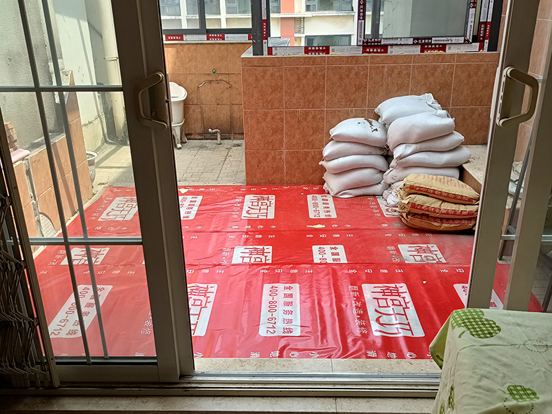 北京中海紫御公館復式樓局部翻新 地面家具成品保護 廚衛重裝
