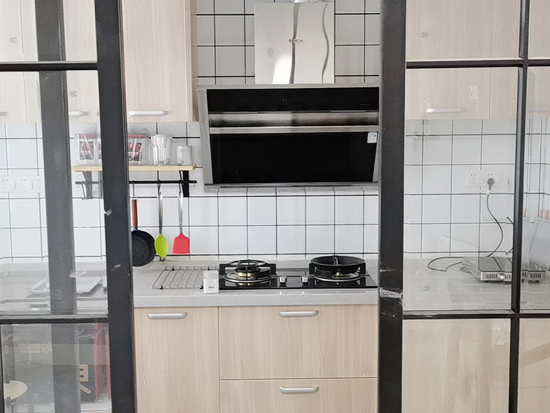 廚房門窗安裝，什么材質的推拉門比較好？塑鋼推拉門好用嗎？(圖1)